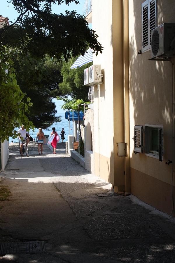 Apartments By The Sea Drvenik Donja Vala, Makarska - 6658 ภายนอก รูปภาพ