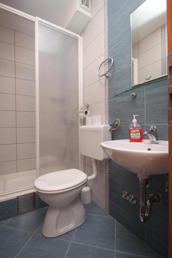 Apartments By The Sea Drvenik Donja Vala, Makarska - 6658 ภายนอก รูปภาพ